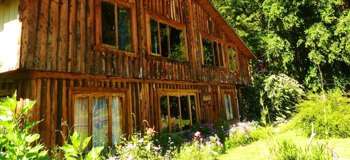 Hospedaje Y Agrocamping Relmucura Melipeuco Exterior photo